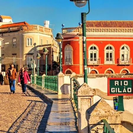 Σπίτι διακοπών Executive Townhouse, Centre, Shared Pool