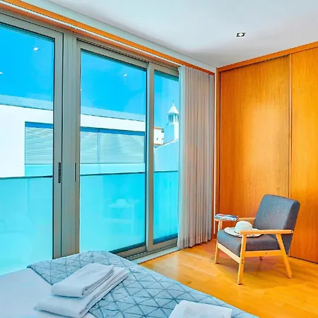 Executive Townhouse, Centre, Shared Pool