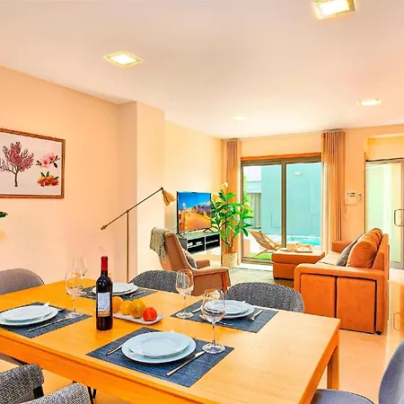 Executive Townhouse, Centre, Shared Pool Vakantiehuis Tavira