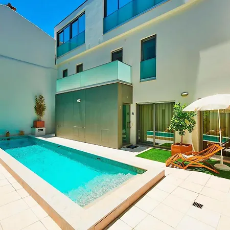 Vakantiehuis Executive Townhouse, Centre, Shared Pool Tavira